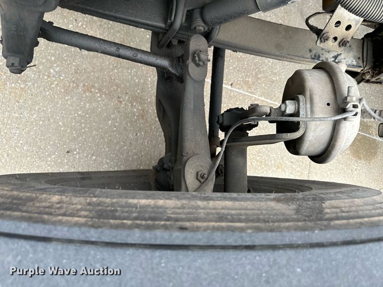 image for item DO4965 2004 Peterbilt 379  semi truck