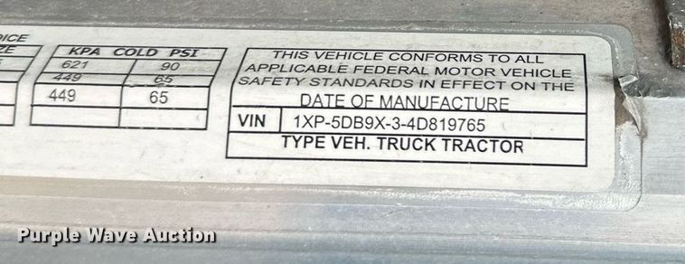 image for item DO4965 2004 Peterbilt 379  semi truck