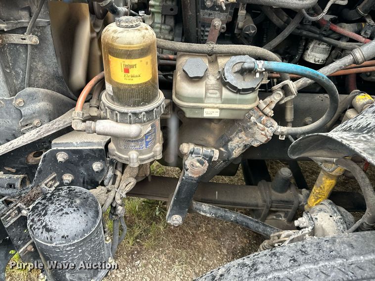 image for item DO4981 2009 Freightliner Columbia  semi truck