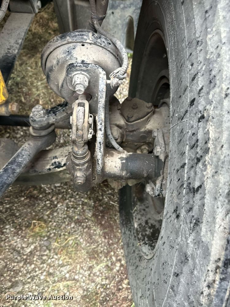 image for item DO4981 2009 Freightliner Columbia  semi truck