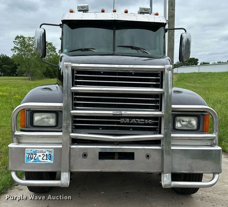 image for item DP3121 2009 Mack 600  semi truck