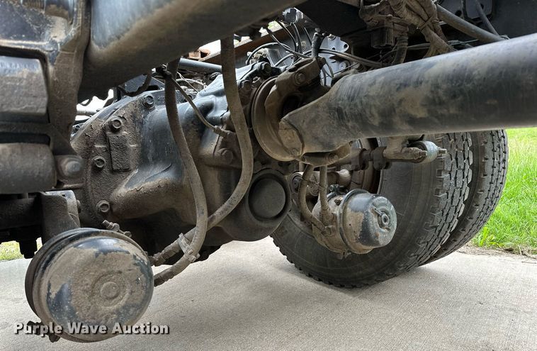 image for item DP3121 2009 Mack 600  semi truck