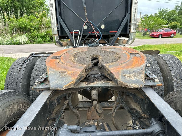 image for item DP3121 2009 Mack 600  semi truck