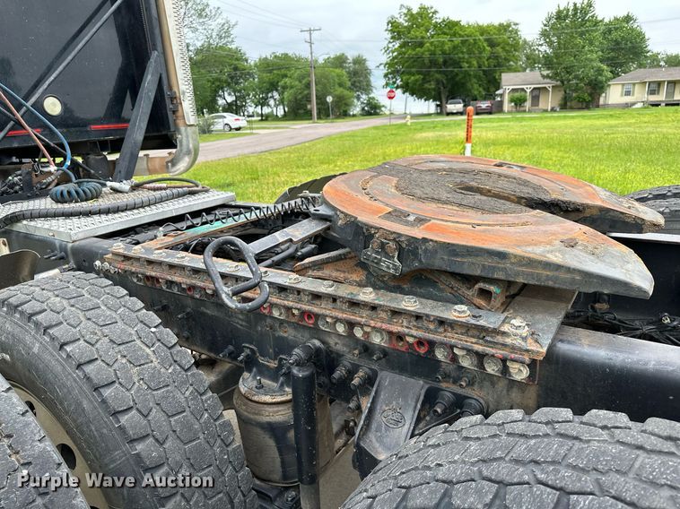 image for item DP3121 2009 Mack 600  semi truck