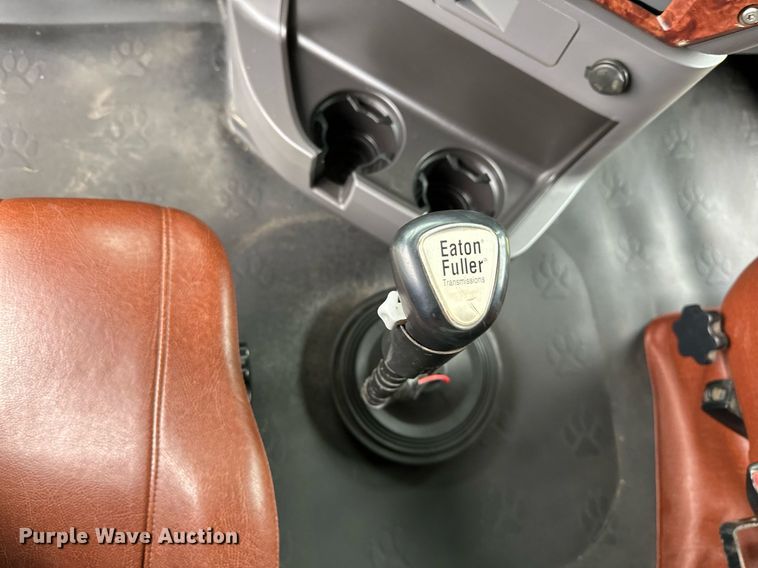 image for item DP3121 2009 Mack 600  semi truck