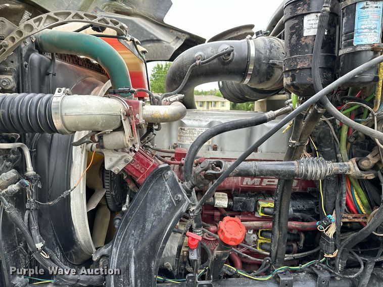 image for item DP3121 2009 Mack 600  semi truck