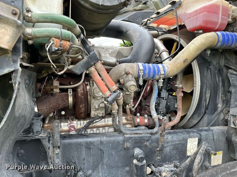 image for item DP3121 2009 Mack 600  semi truck