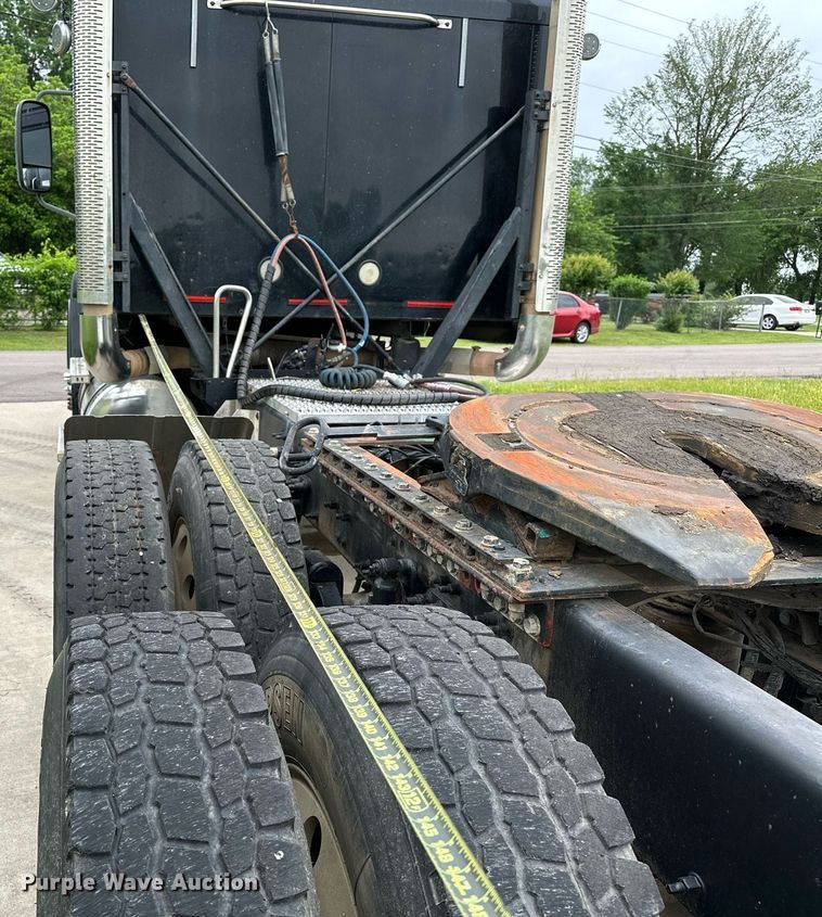 image for item DP3121 2009 Mack 600  semi truck