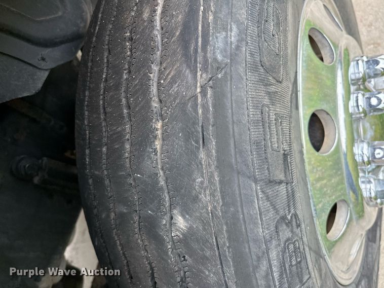 image for item DP3121 2009 Mack 600  semi truck