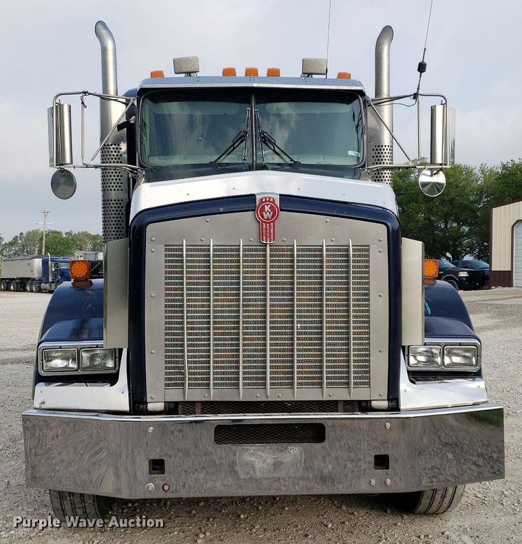 image for item DP7874 2005 Kenworth T800  semi truck