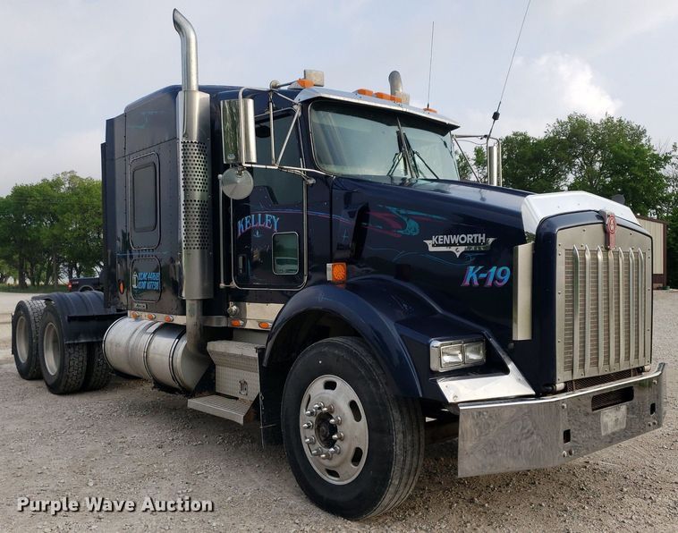 image for item DP7874 2005 Kenworth T800  semi truck
