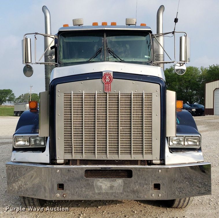 image for item DP7874 2005 Kenworth T800  semi truck