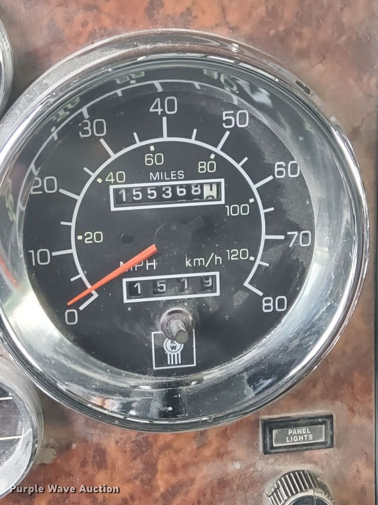 image for item DP7874 2005 Kenworth T800  semi truck