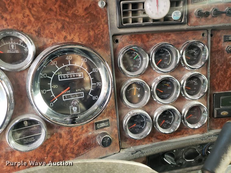 image for item DP7874 2005 Kenworth T800  semi truck