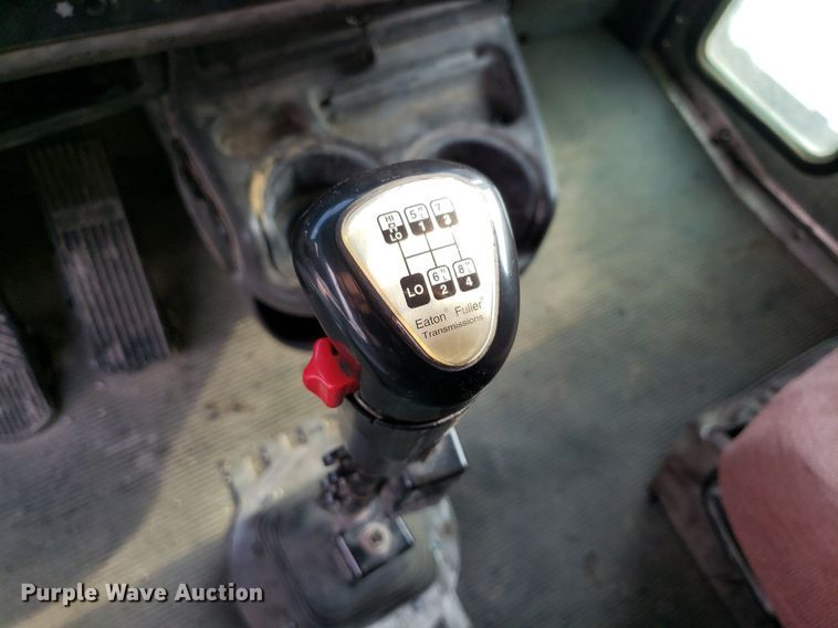 image for item DP7874 2005 Kenworth T800  semi truck