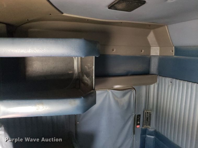 image for item DP7874 2005 Kenworth T800  semi truck