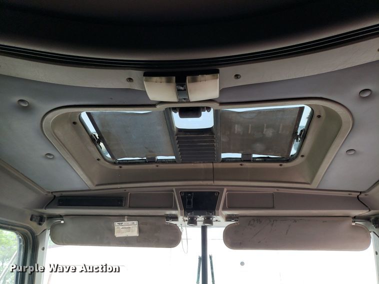 image for item DP7874 2005 Kenworth T800  semi truck