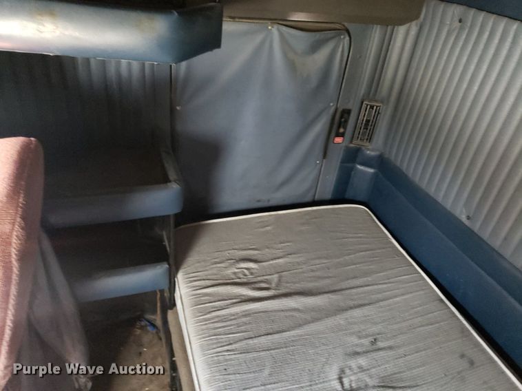 image for item DP7874 2005 Kenworth T800  semi truck