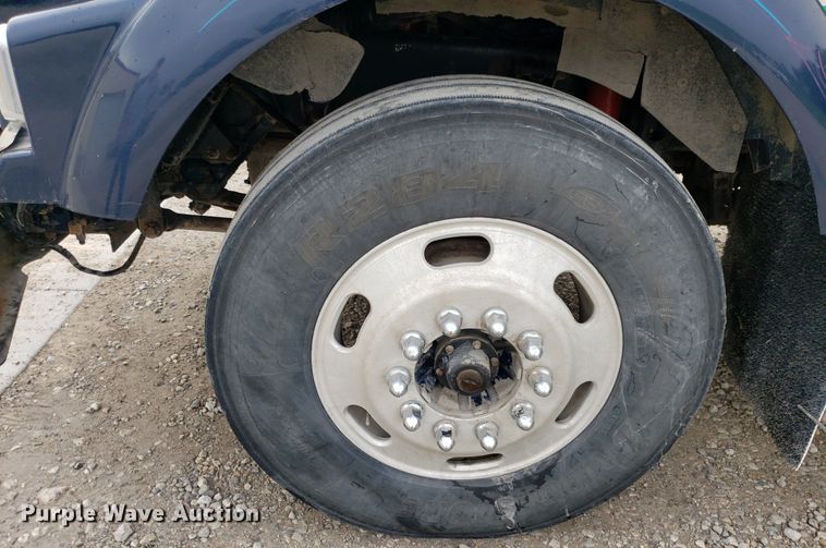 image for item DP7874 2005 Kenworth T800  semi truck