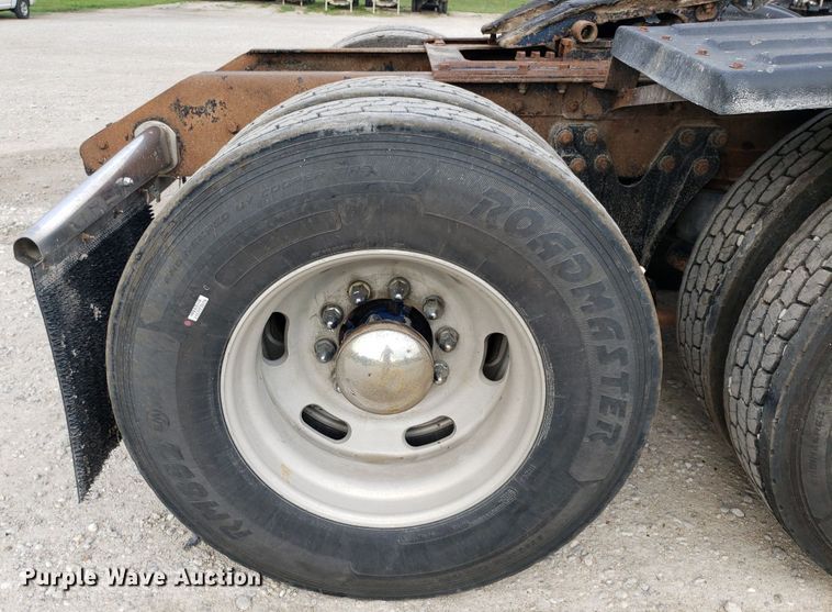 image for item DP7874 2005 Kenworth T800  semi truck