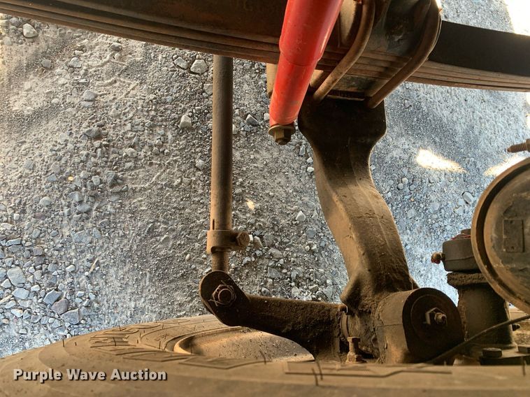 image for item DP8642 2000 Mack CH613  semi truck