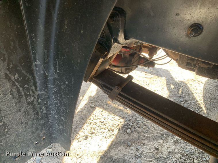 image for item DP8642 2000 Mack CH613  semi truck