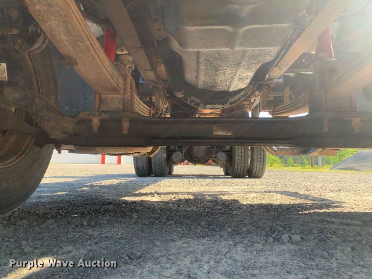 image for item DP8642 2000 Mack CH613  semi truck