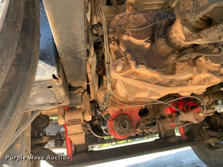 image for item DP8642 2000 Mack CH613  semi truck