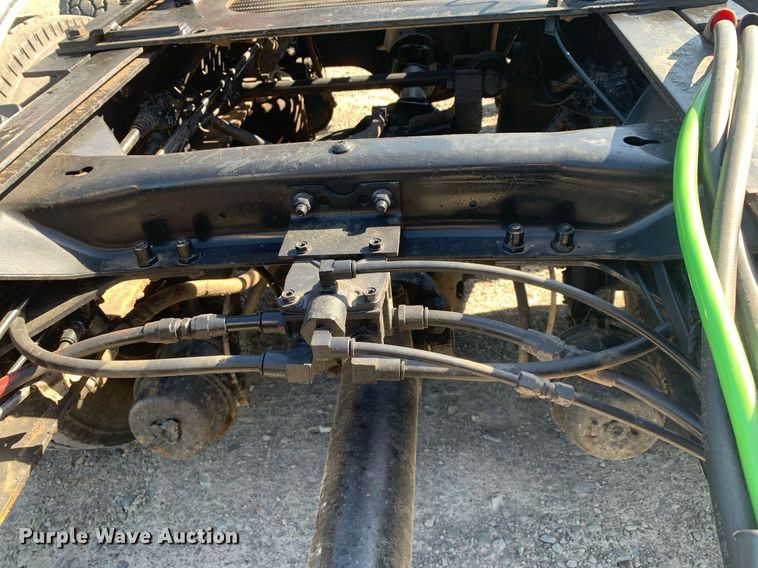 image for item DP8642 2000 Mack CH613  semi truck