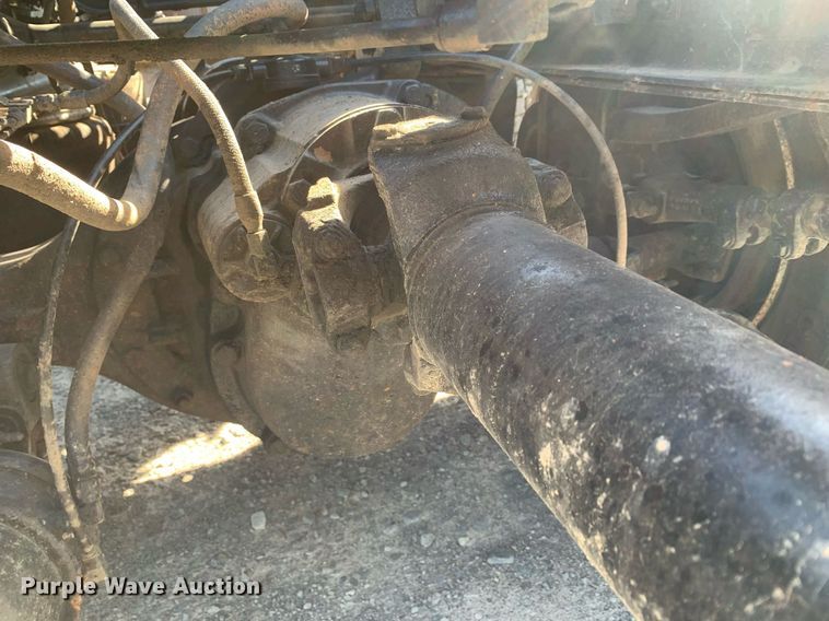 image for item DP8642 2000 Mack CH613  semi truck