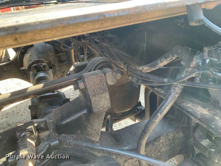 image for item DP8642 2000 Mack CH613  semi truck