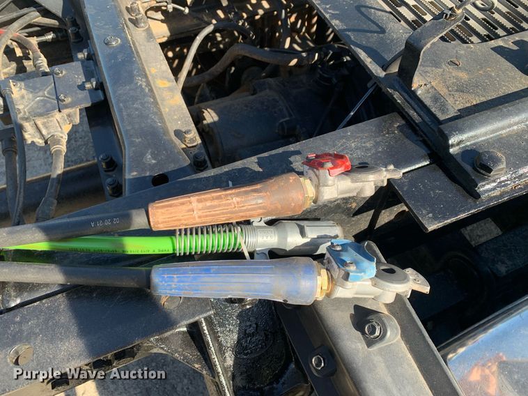 image for item DP8642 2000 Mack CH613  semi truck