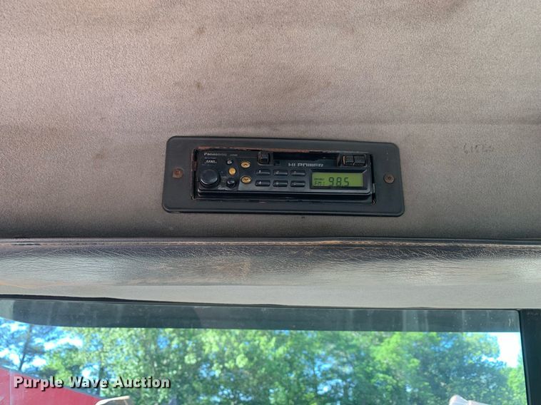 image for item DP8642 2000 Mack CH613  semi truck