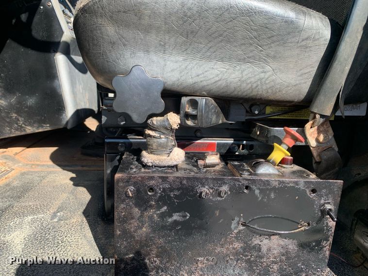 image for item DP8642 2000 Mack CH613  semi truck