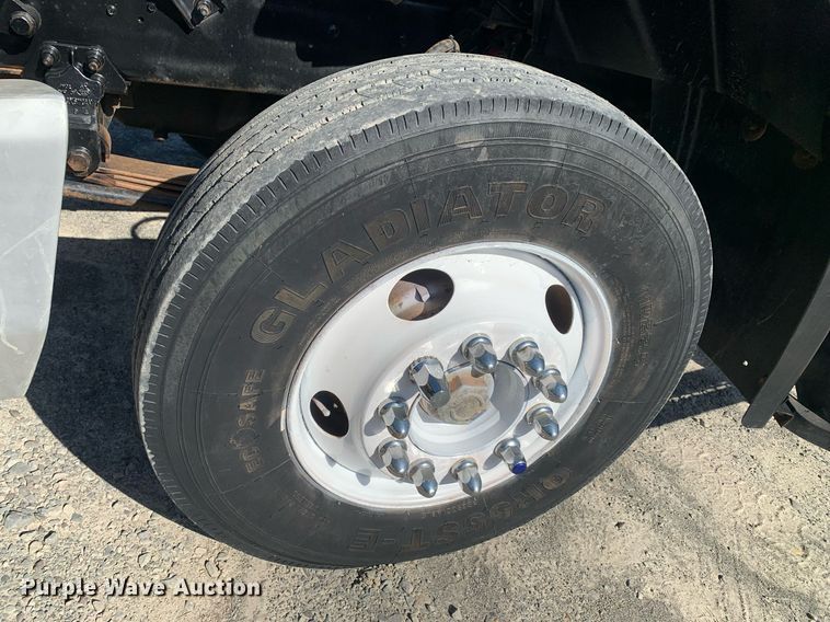 image for item DP8642 2000 Mack CH613  semi truck