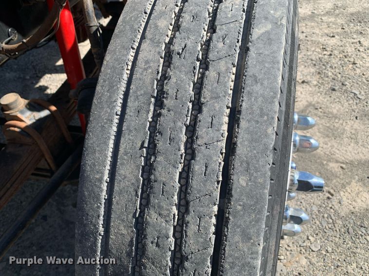 image for item DP8642 2000 Mack CH613  semi truck