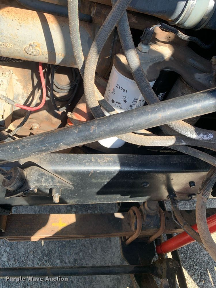 image for item DP8642 2000 Mack CH613  semi truck