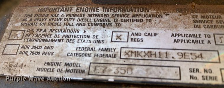 image for item DP8642 2000 Mack CH613  semi truck