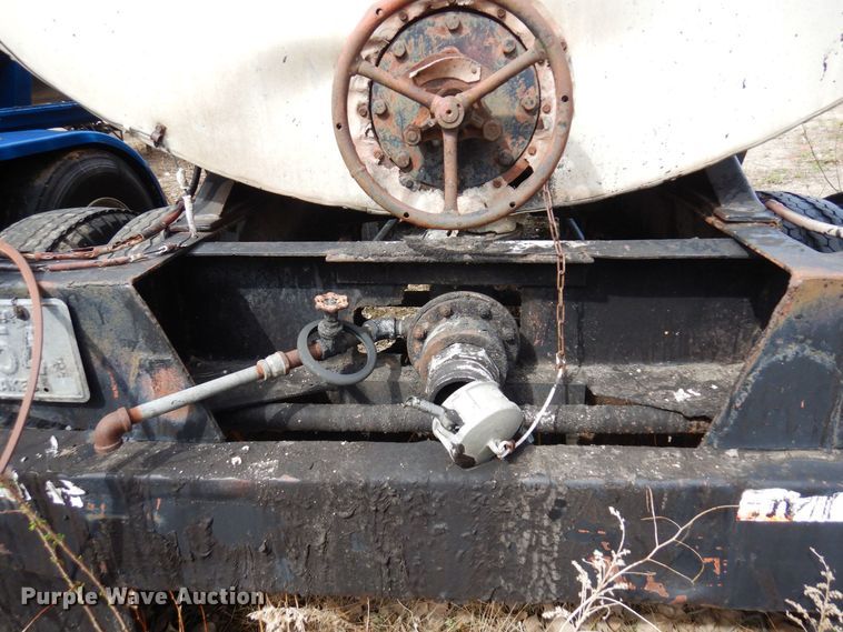 image for item DQ7318 1973 Etnyre TR6-WS  tank trailer