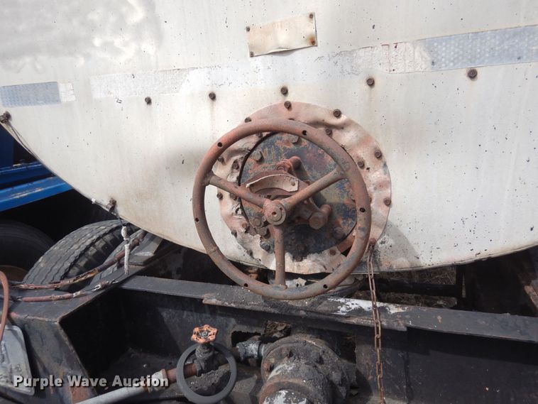 image for item DQ7318 1973 Etnyre TR6-WS  tank trailer