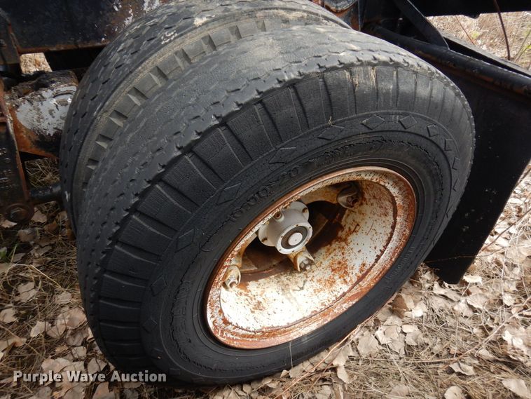 image for item DQ7318 1973 Etnyre TR6-WS  tank trailer