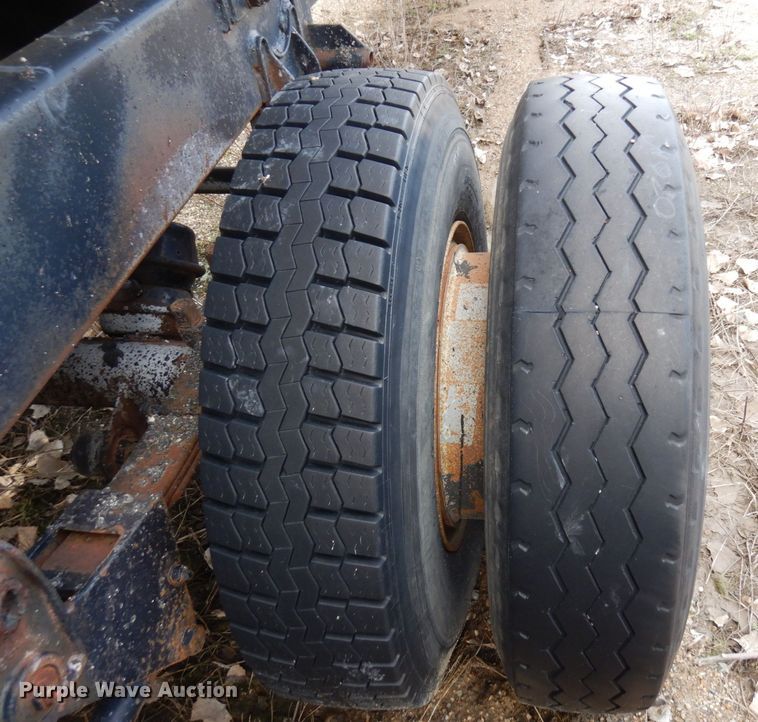 image for item DQ7318 1973 Etnyre TR6-WS  tank trailer