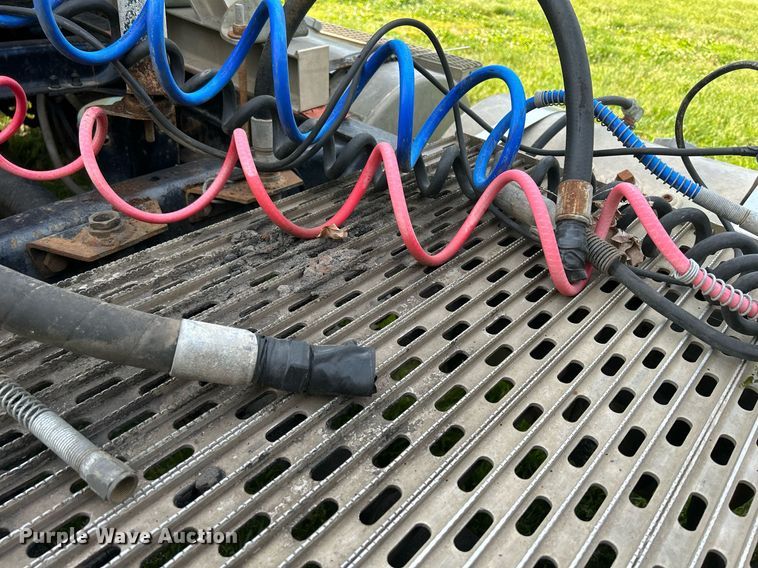 image for item DR4628 1995 Mack CH613  semi truck