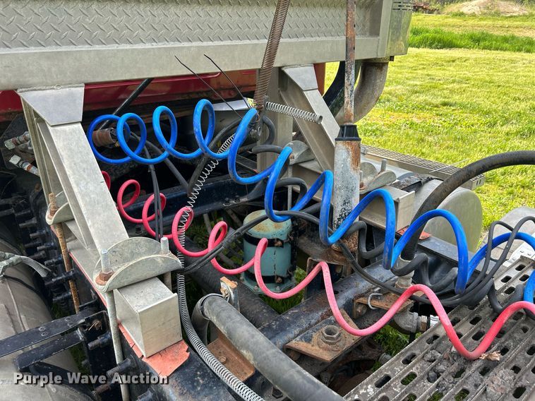 image for item DR4628 1995 Mack CH613  semi truck