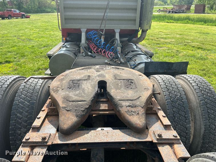 image for item DR4628 1995 Mack CH613  semi truck