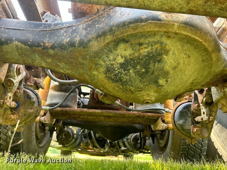 image for item DR4628 1995 Mack CH613  semi truck