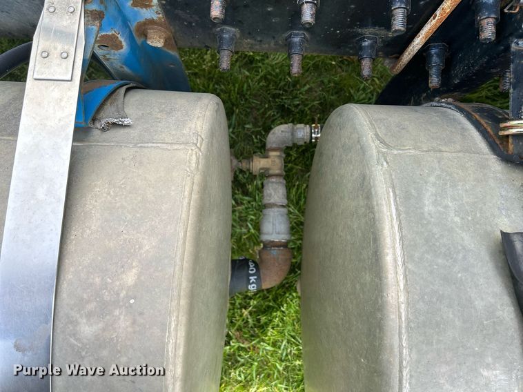 image for item DR4628 1995 Mack CH613  semi truck