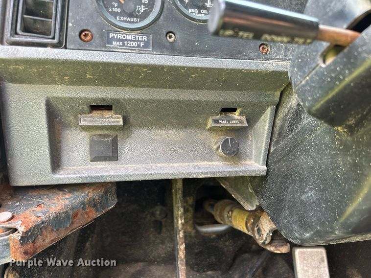 image for item DR4628 1995 Mack CH613  semi truck