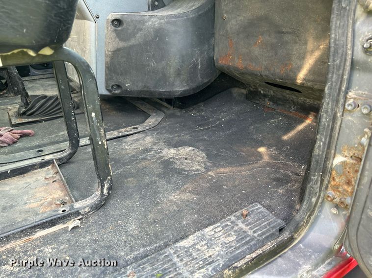 image for item DR4628 1995 Mack CH613  semi truck