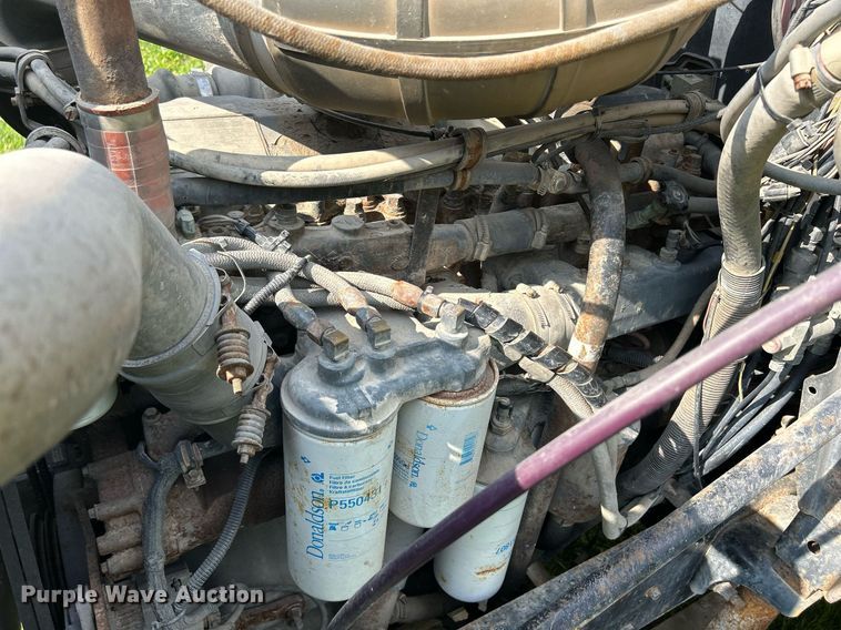 image for item DR4628 1995 Mack CH613  semi truck